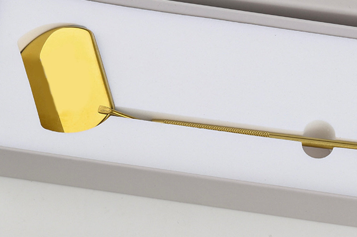 Lash mirror